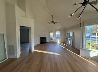 100 Penny Ln, Yorktown, VA 23692