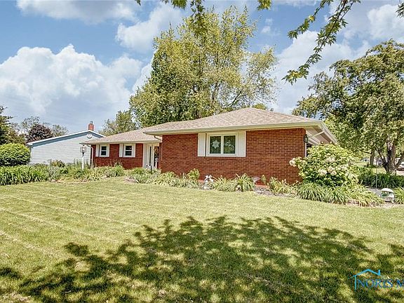 3rd image of 2001 Knollwood Dr