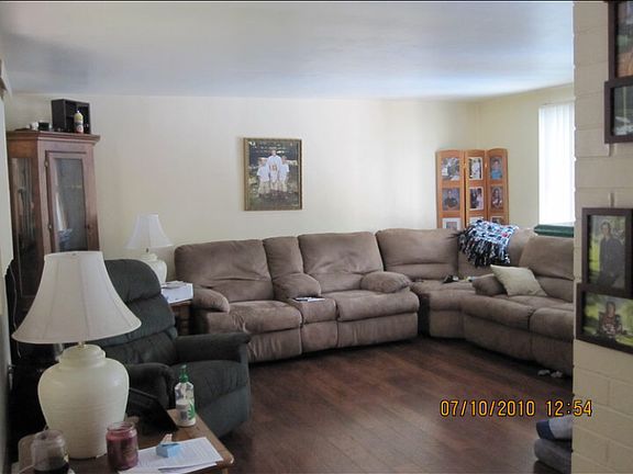 4th image of 21 Miller Dr