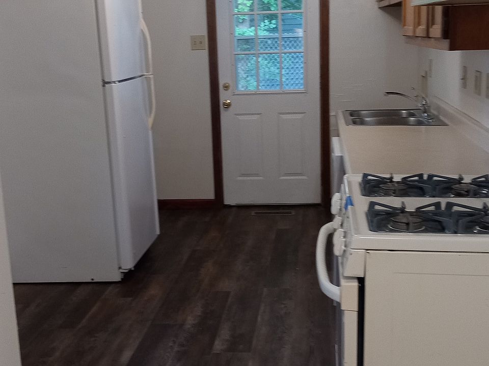 2nd image of 1426 E End Ave
