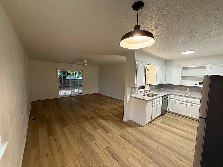 401 W Chickasaw Ave — Photo 4