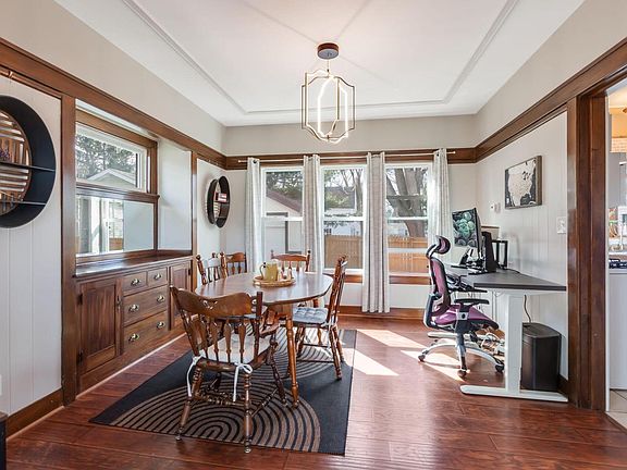 5th image of 115 Maple AVENUE