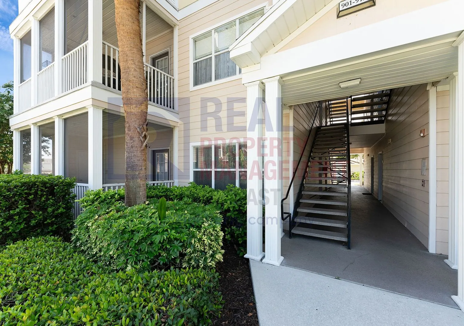 Adorable 2 bedroom in Bradenton available now! — Photo 3