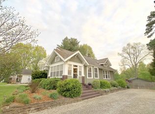 5221 Hogue Rd, Evansville, IN 47712