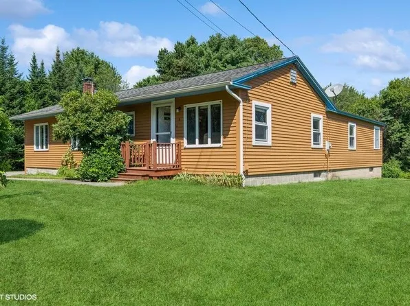 5 Ross Road, Kennebunk, ME 04043