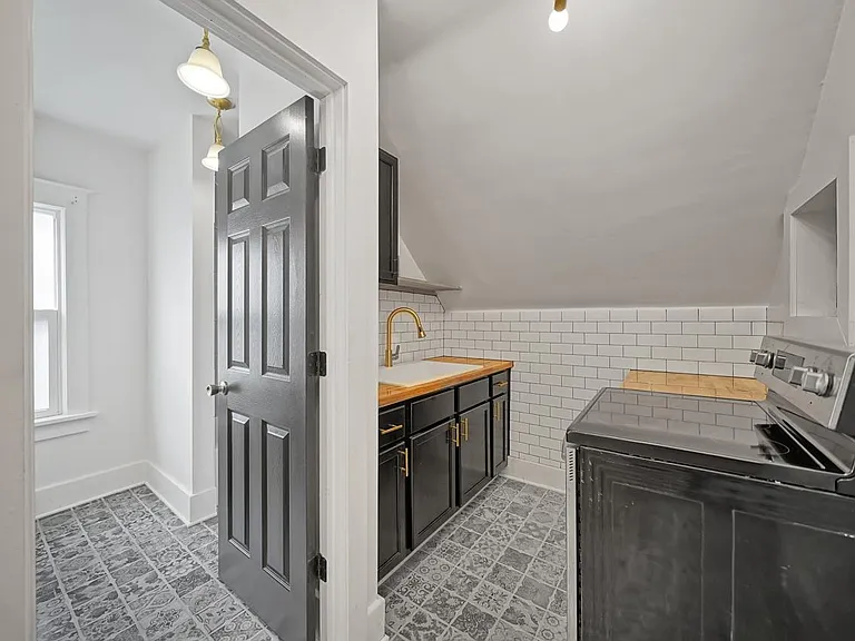1603 N Cotner Blvd — Photo 15