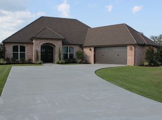 444 N Hill Dr, Carriere, MS 39426