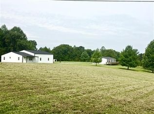 1367 Smith Hale Rd, Lafayette, TN 37083