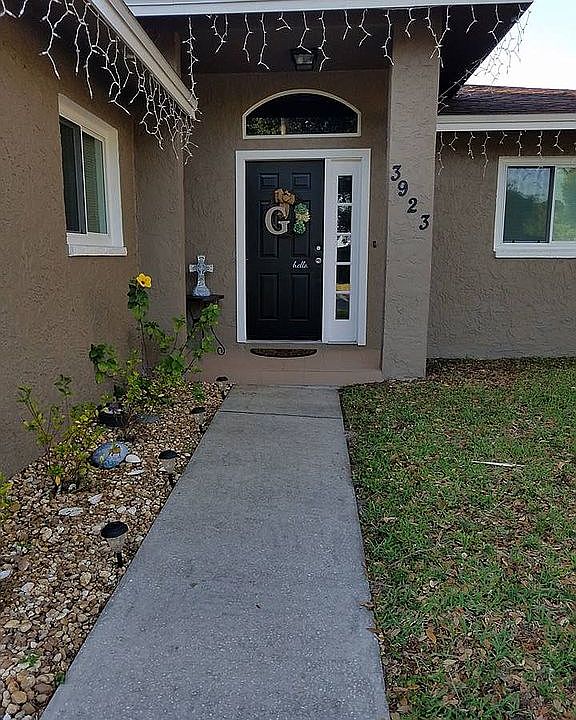 2nd image of 3923 Woodburn Loop E