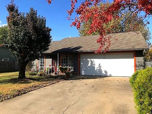 1st image of 707 E Mimosa Pl