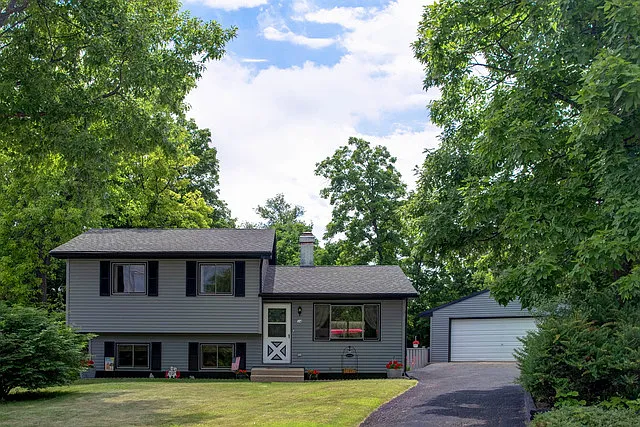 34 Sheehan Dr photo 1