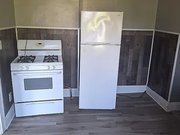 3rd image of 3438 E 140th St APT 2