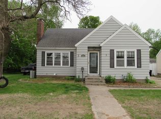 2003 10th Ave, Menominee, MI 49858