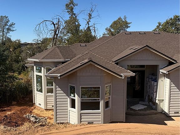 3rd image of 263 Redbud Dr