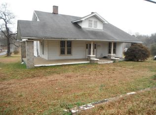 702 S Gaston St, Dallas, NC 28034