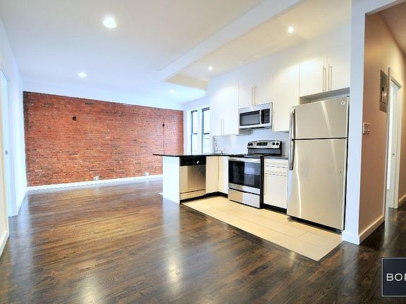2nd image of 3671 Broadway APT 31
