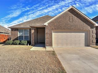 807 Swan Ridge Dr, Sherman, TX 75092