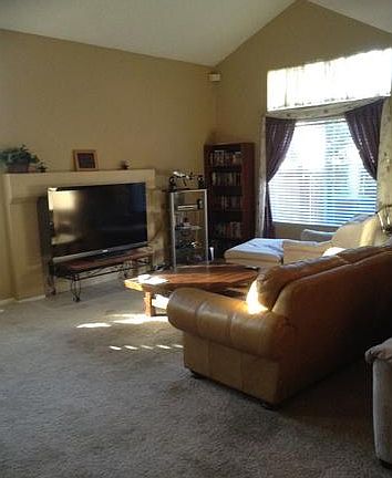 3rd image of 16160 Avenida Venusto APT 1