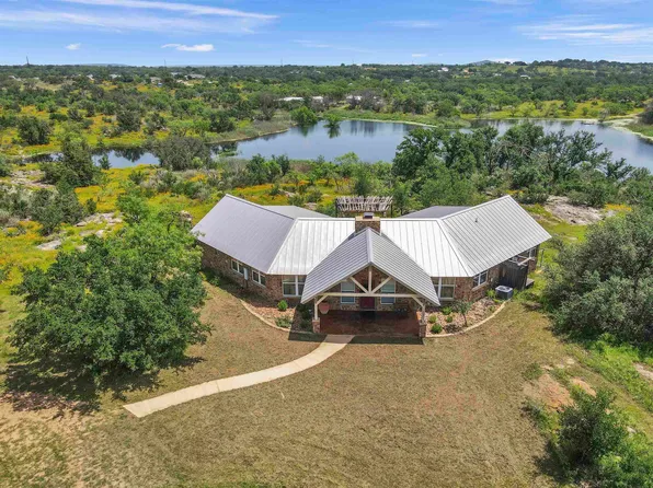 113 Oak Mountain Circle, Llano, TX 78643-1991