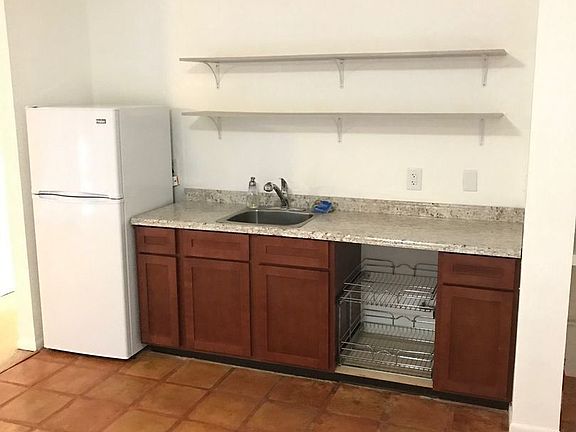 3rd image of 76-6127 Royal Poinciana Way