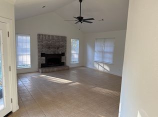 16374 Hamstring Rd, Fayetteville, AR 72704