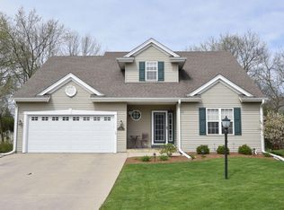 W181N8925 Melanie Ln, Menomonee Falls, WI 53051