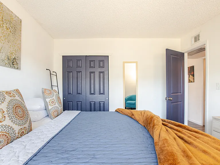 7031 N 80th Ave #1 — Photo 11