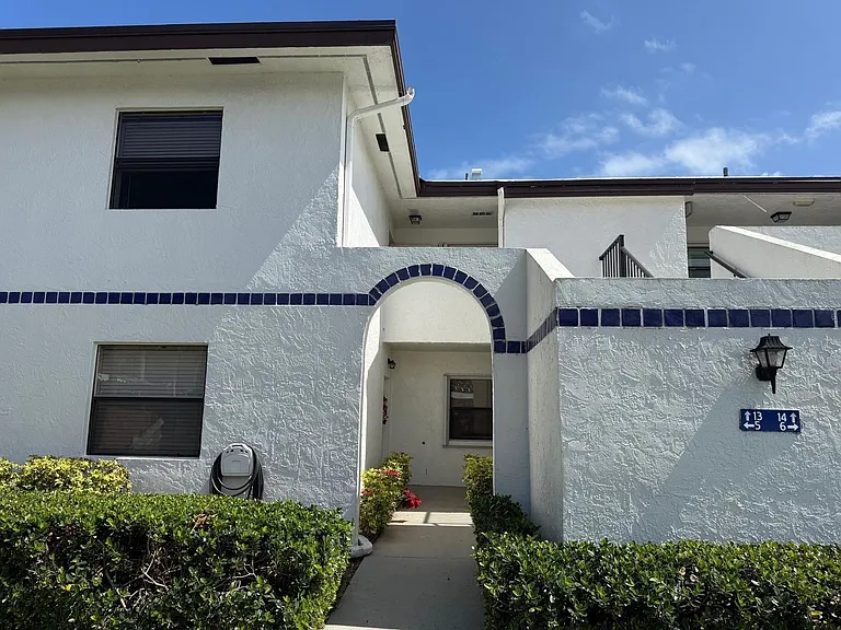 6102 SE Landing Way #13 — Photo 13