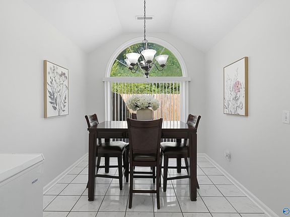 4th image of 130 Frankie Ln