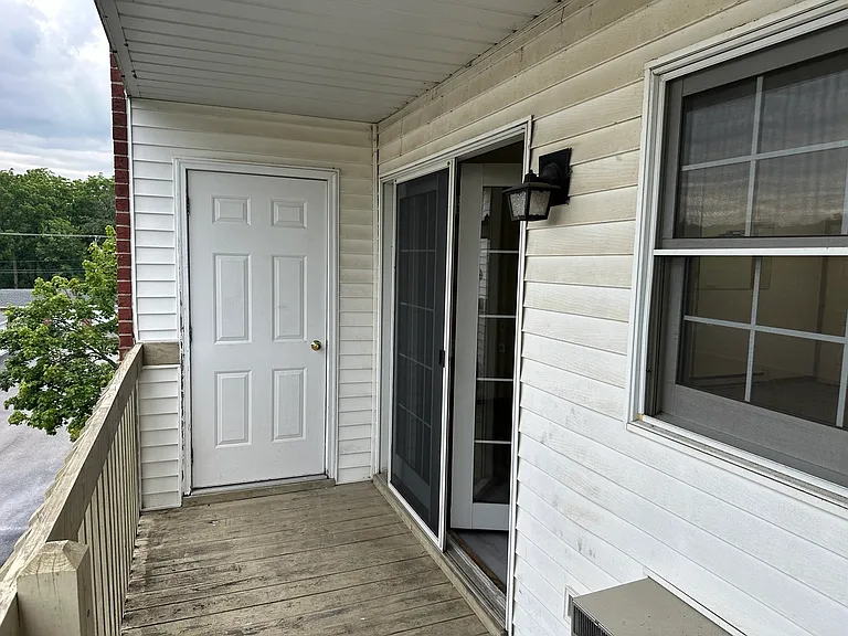 551 Leah Ln #3B — Photo 16