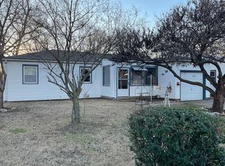 1327 E Ashford St, Wichita, KS 67219