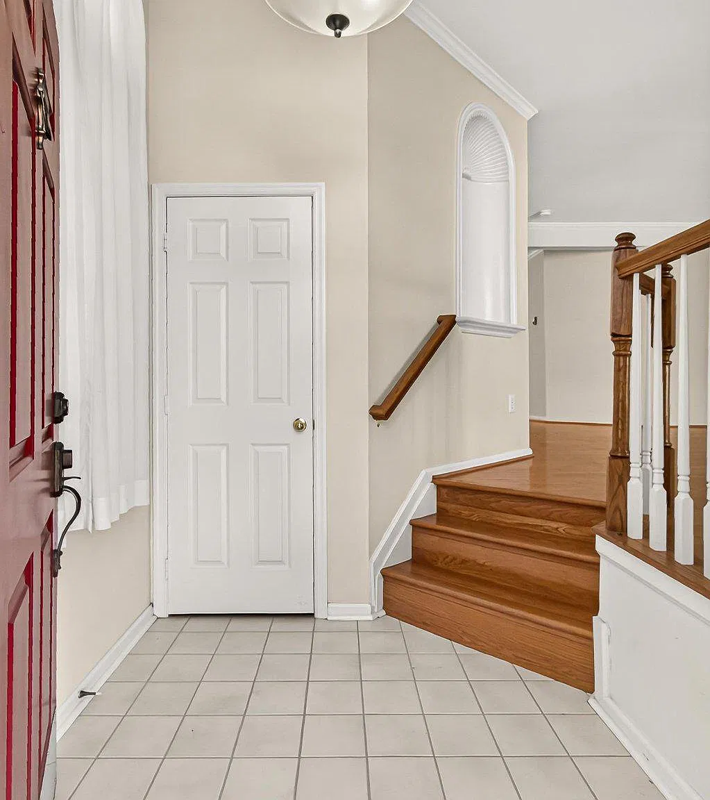 3 bed, 3.5 bath, 3151 sqft, $4,250 — Photo 4