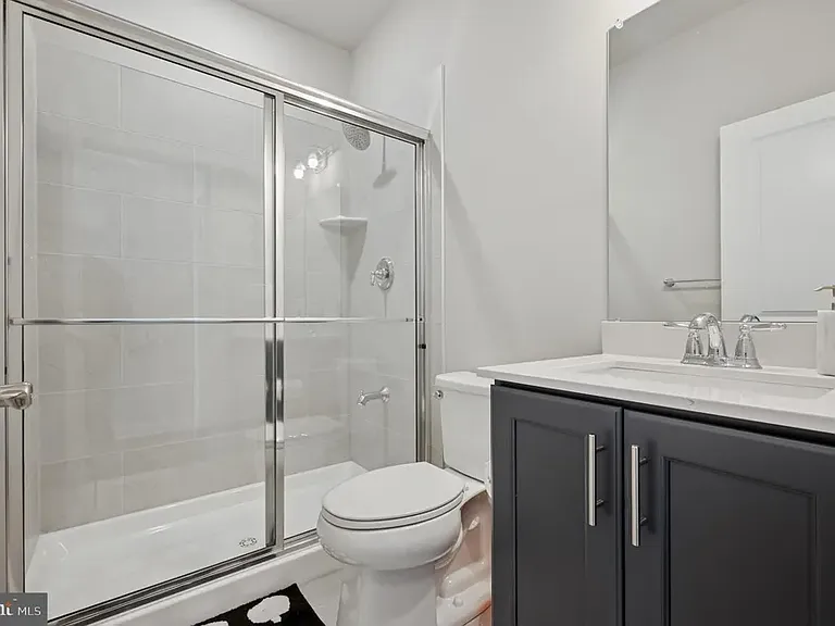 212 Foxhedge Rd — Photo 16