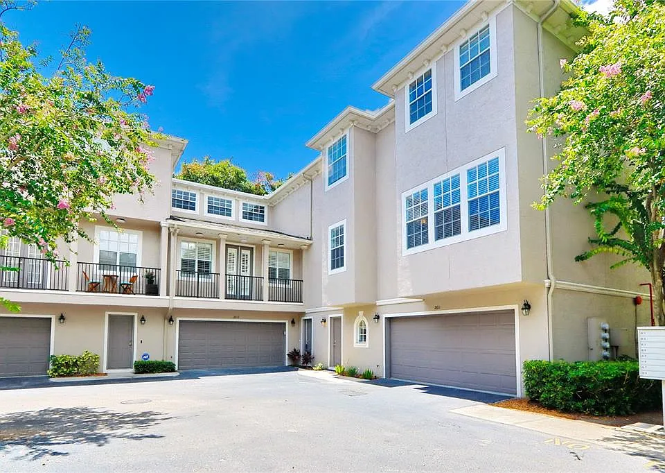2611 Espana Ct