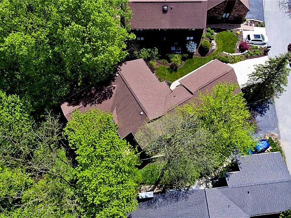 3rd image of 5254 Windridge Dr