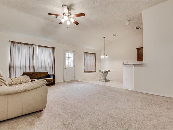 4th image of 3308 Dorothy Ln