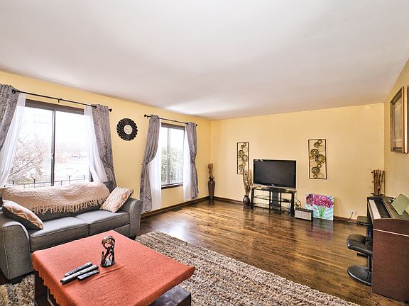 5th image of 9652 N Laramie Ave #1