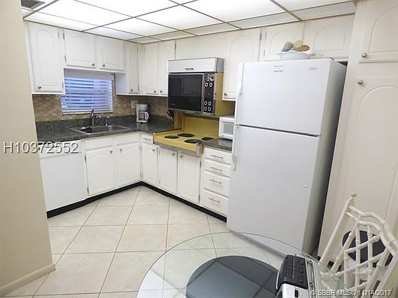 4th image of 9711 N Hollybrook Lake Dr APT 206