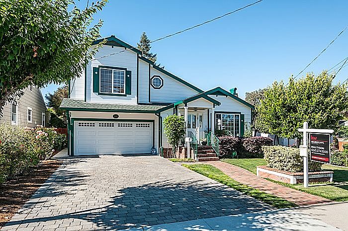 1st image of 2646 Eaton Ave
