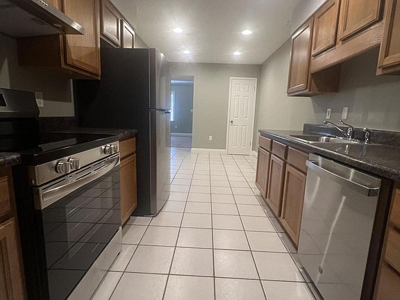 3rd image of 310 Cedar Ave E #E