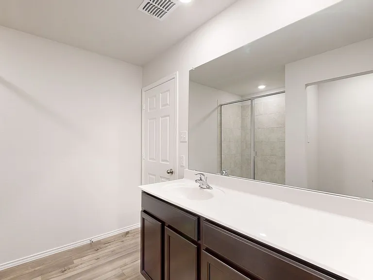 824 Chambray Dr — Photo 6
