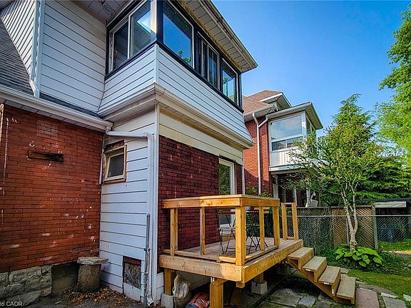 5th image of 63 Carrick Ave