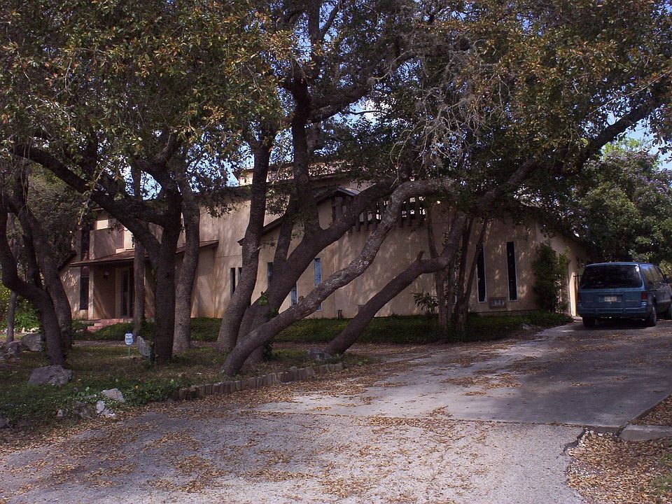 1st image of 16030 Doe Ln