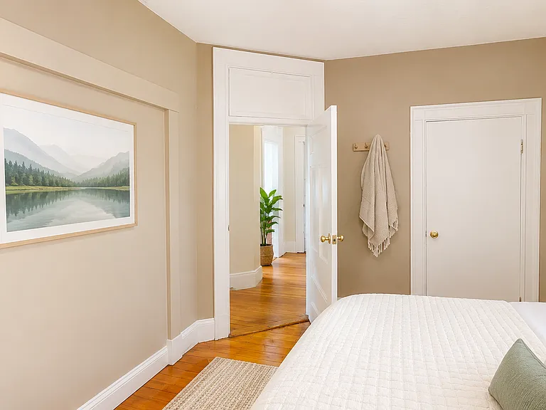 108A Central St #3R — Photo 5