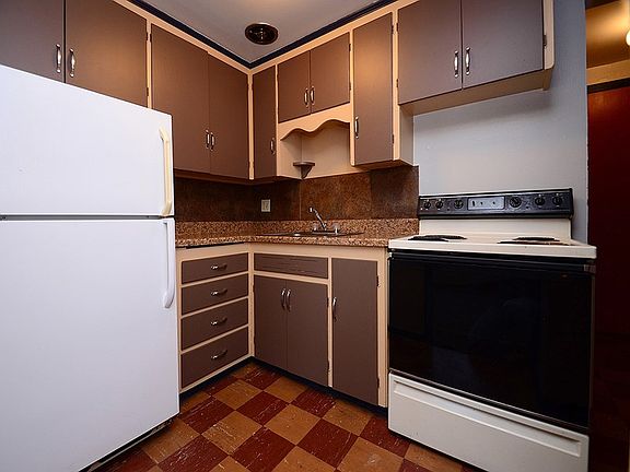 5th image of 3422 Jones St APT "c"