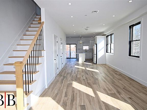 3rd image of 2183 E 72nd St