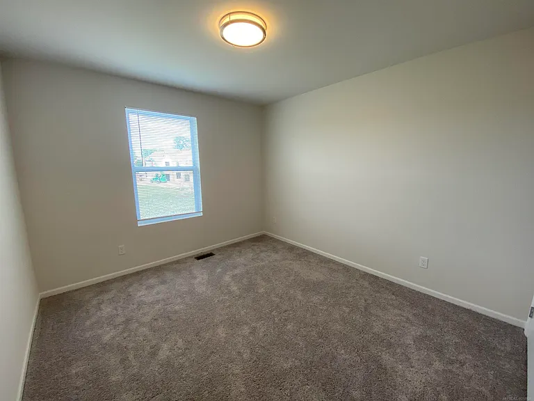 8783 Pioneer St — Photo 25