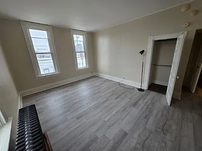 2525 Peach St #8 — Photo 1
