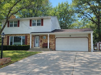 2340 Ensign Ave N, Golden Valley, MN, 55427