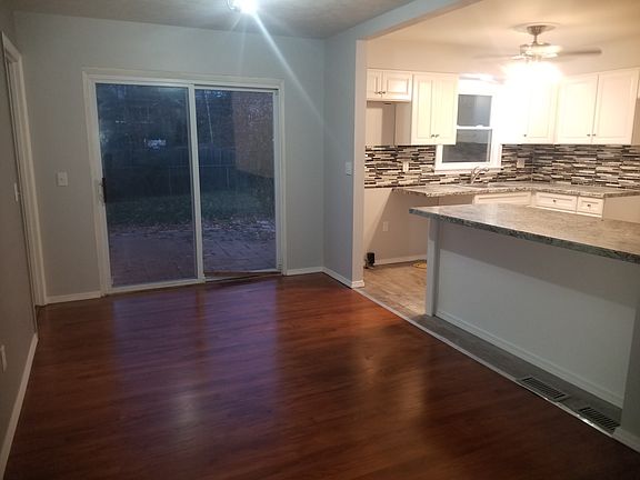 Dining room/kitchen